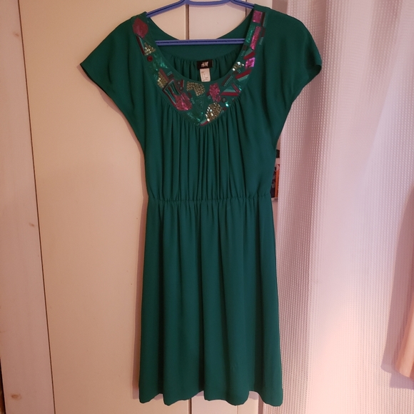 H&M dress, size 6 - Picture 1 of 3